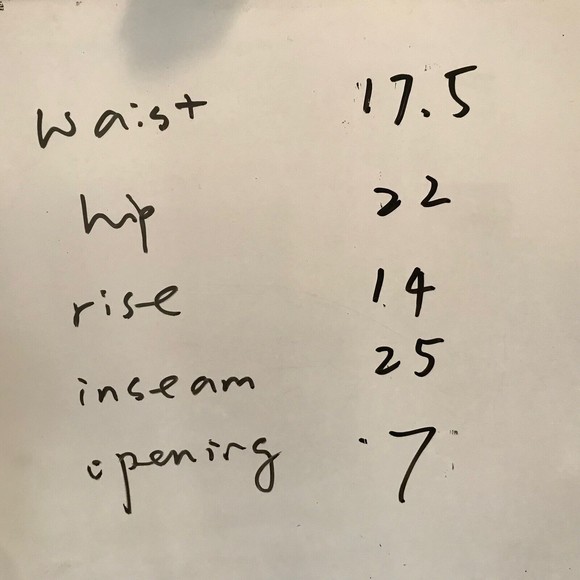 Chico's Black Textured Elastic Waist Crop Pants Chico size 2.5 US 14R - Picture 8 of 8